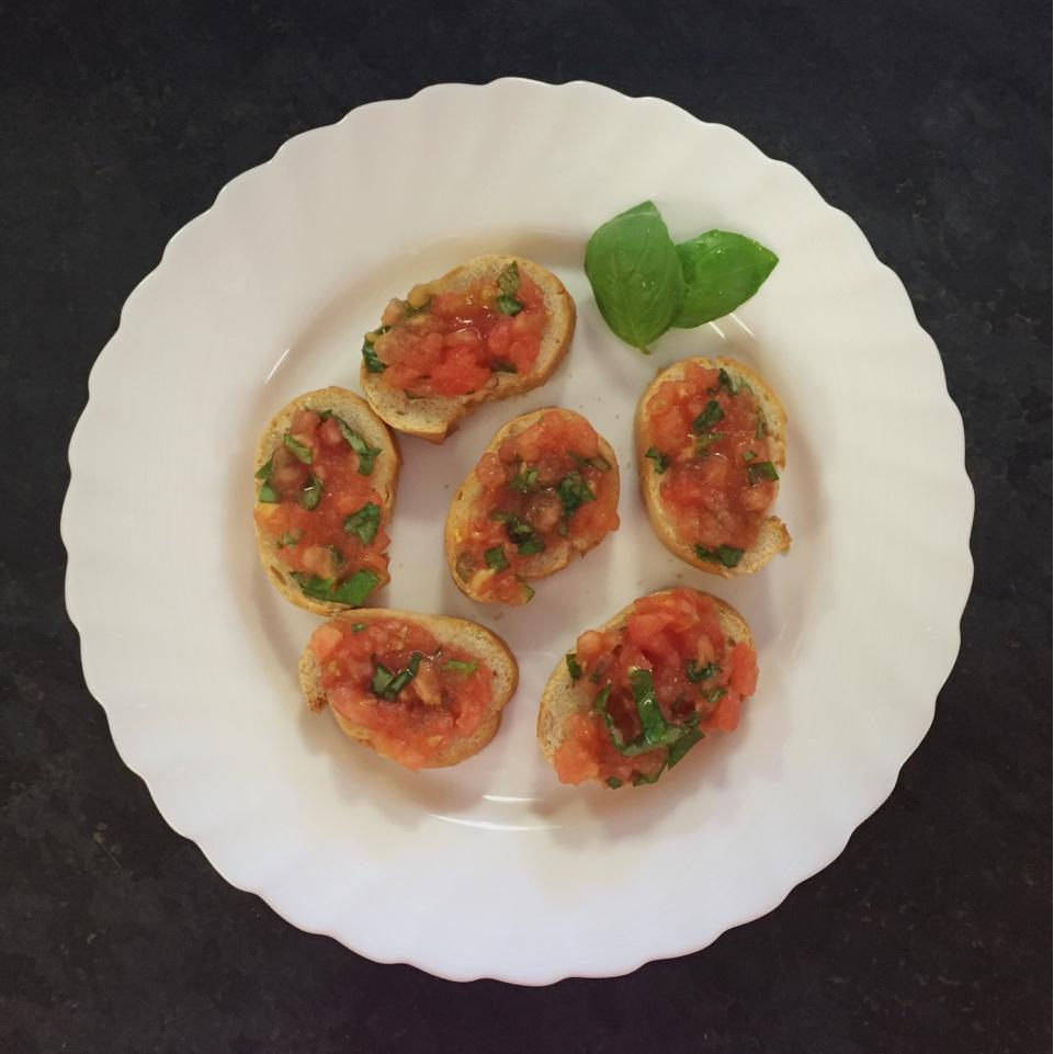 番茄罗勒烤法棍