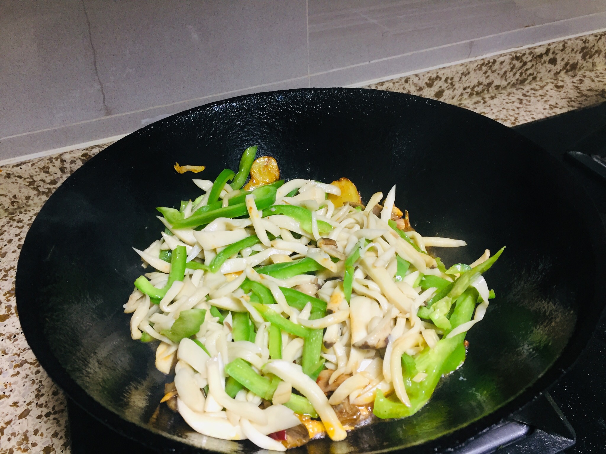 不太辣的下饭菜—杂炒杏鲍菇的做法 步骤15