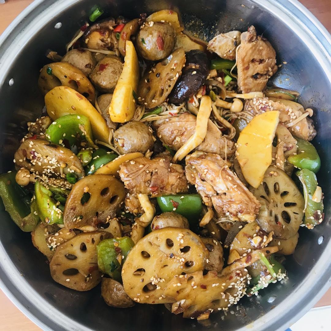 新手0失败的麻辣香锅教程！馋哭了而且超简单！