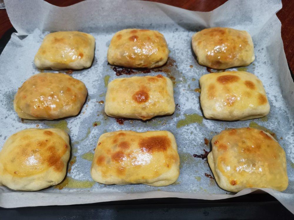 烤羊肉包子（配碗羊肉汤更赞）