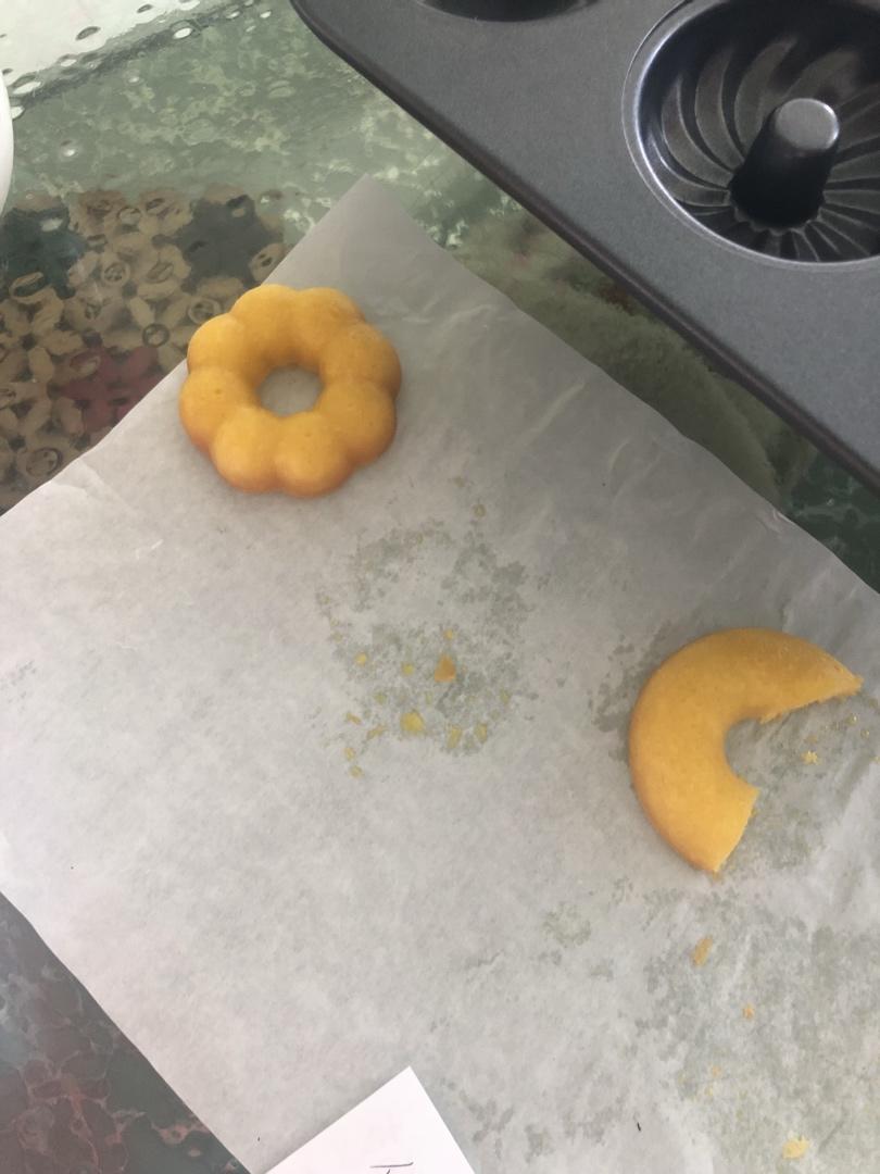 蛋糕甜甜圈，六连模甜甜圈