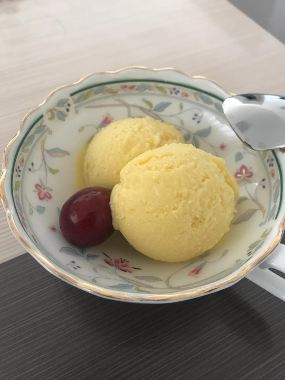 自制芒果冰淇淋