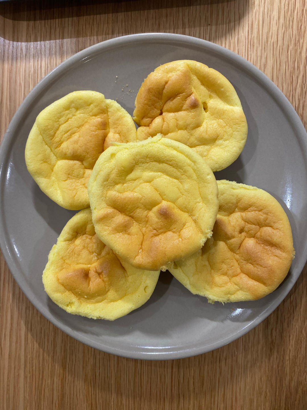 烤舒芙蕾🥞简单方便一次成功～口感绵密好吃😋