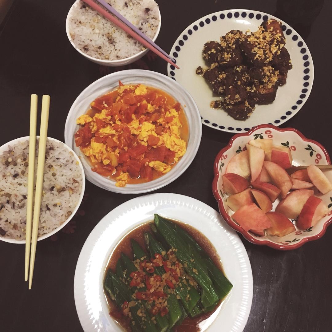 金牌蒜香排骨