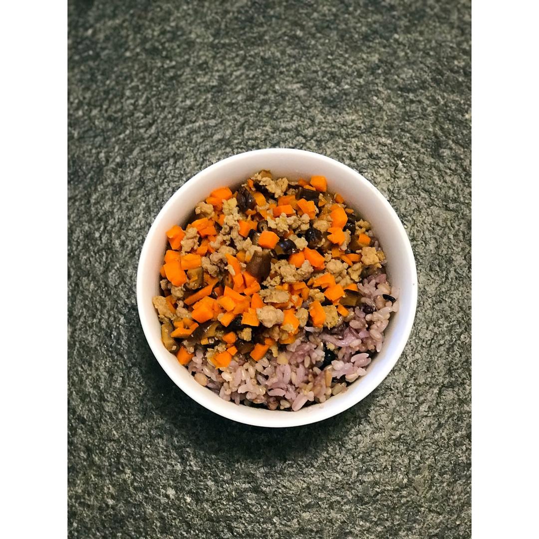 香菇胡萝卜蛋炒饭
