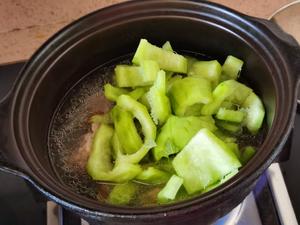 丝瓜排骨汤的做法 步骤4