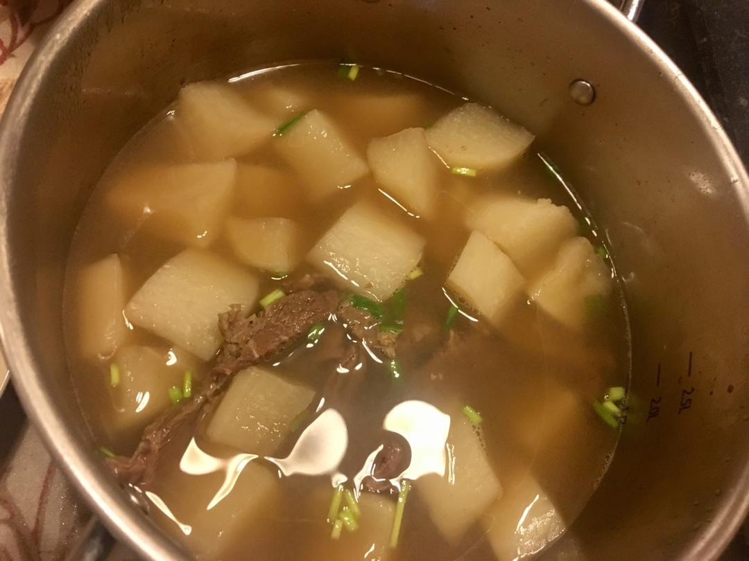 【0165】清汤萝卜牛腩 <302小厨房>