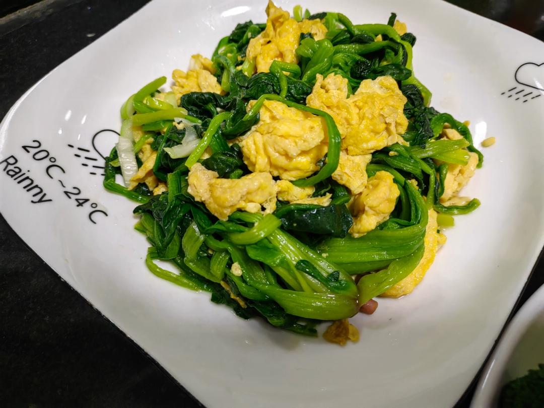 菠菜炒鸡蛋