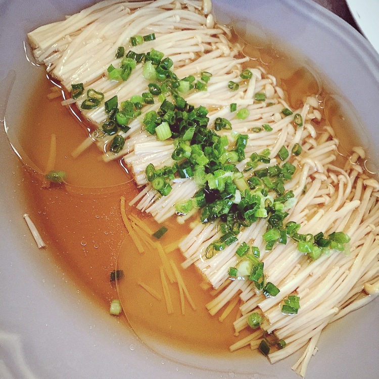 油泼金针菇