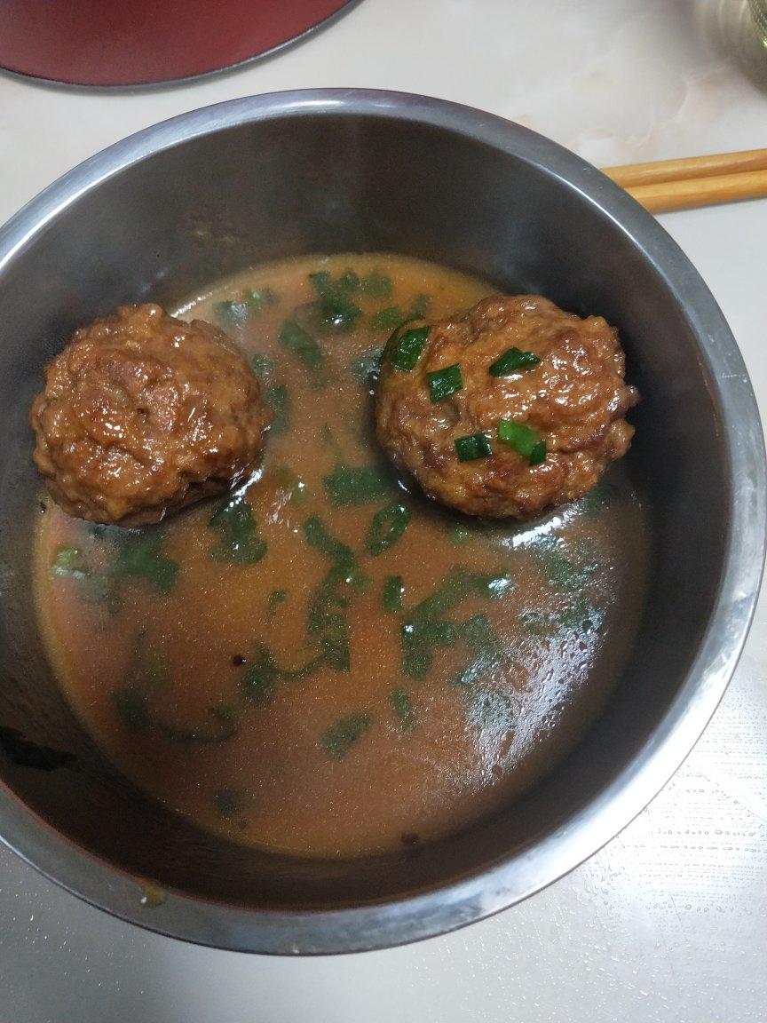 红烧肉丸
