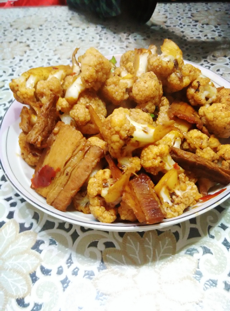 很“浪费”米饭的家常菜之一-------干锅菜花