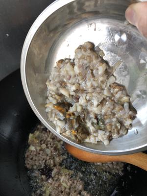海螺肉沫炸酱的做法 步骤2