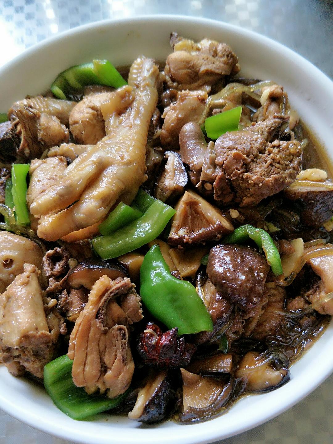 小鸡炖蘑菇