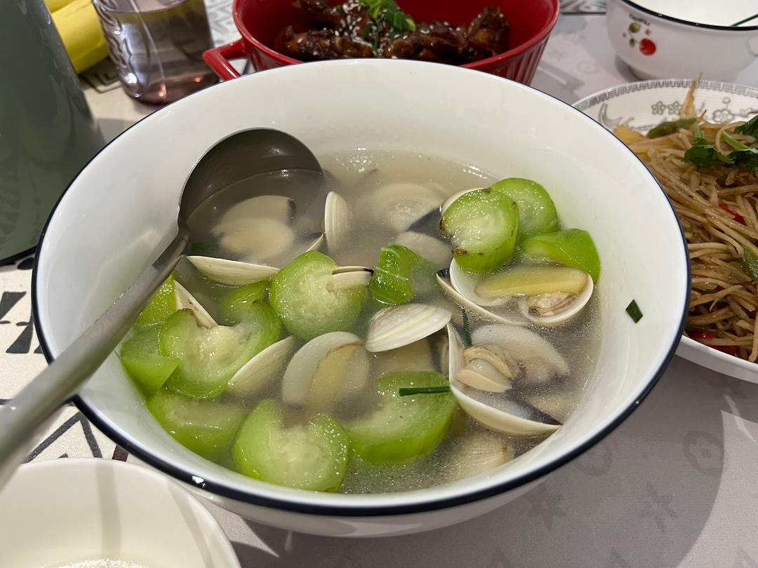 清热解燥•丝瓜蛤蜊汤•减脂友好