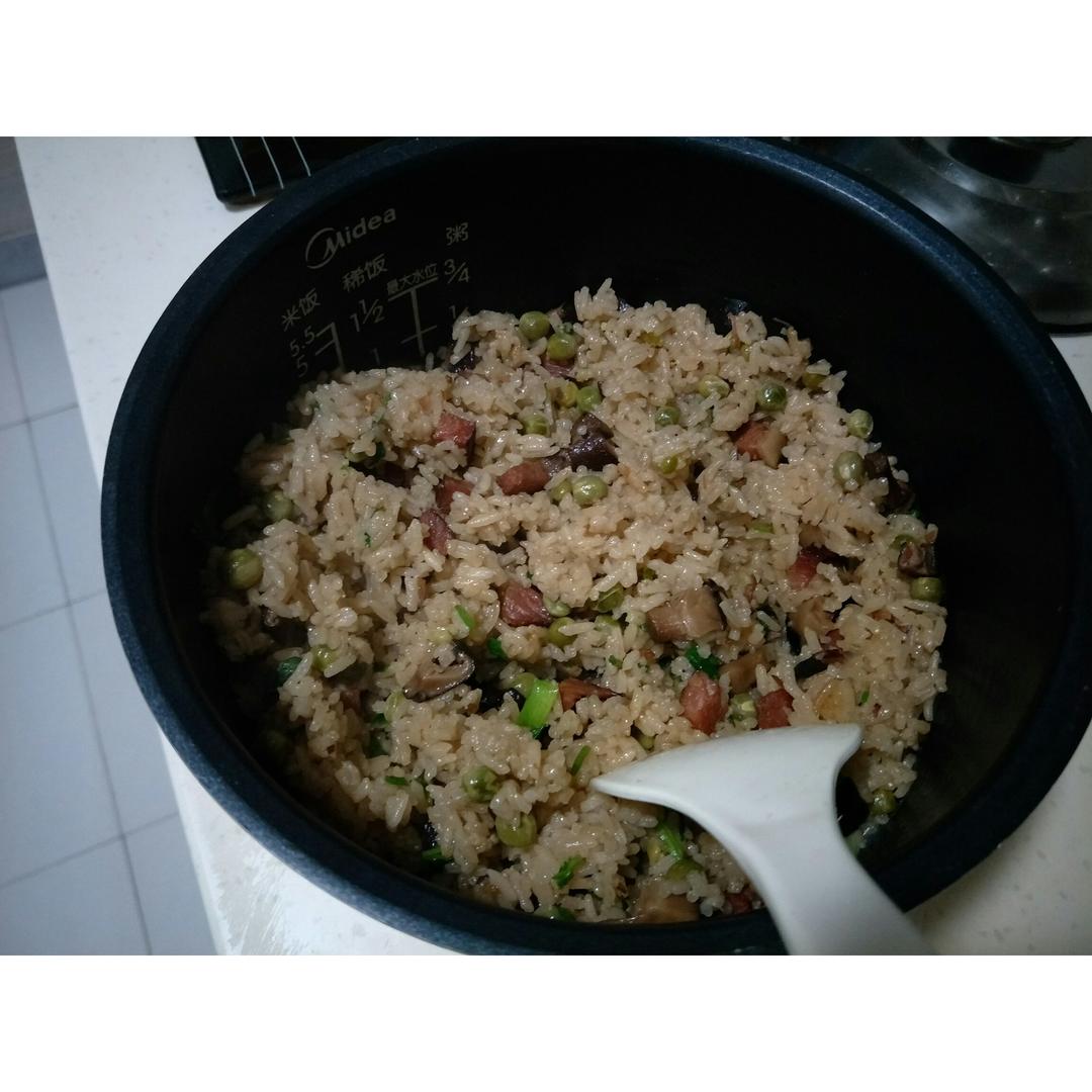 香菇腊肉饭