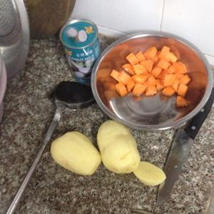 咖喱土豆红萝卜鱼蛋的做法 步骤1