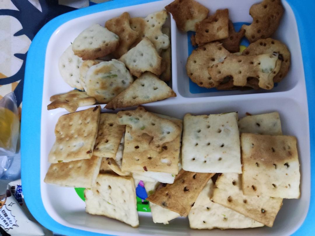 超级好吃的香葱苏打饼干（无糖低脂）-烤箱版食谱