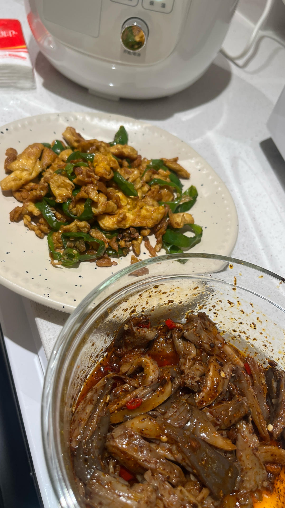 拌一盘光一盘‼️好吃到无法停下来的节奏😋😋凉拌平菇