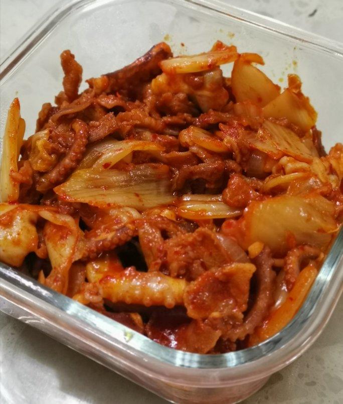 辣白菜炒五花肉