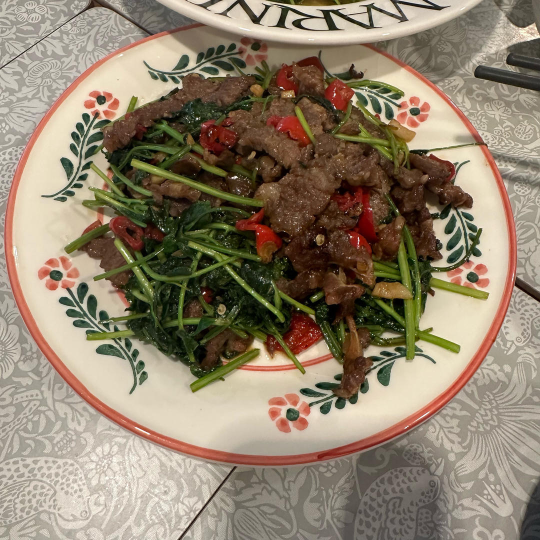 小炒黄牛肉，肉嫩味香！太好吃了简直是米饭杀手！