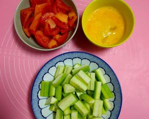 丝瓜西红柿炒蛋的做法 步骤2