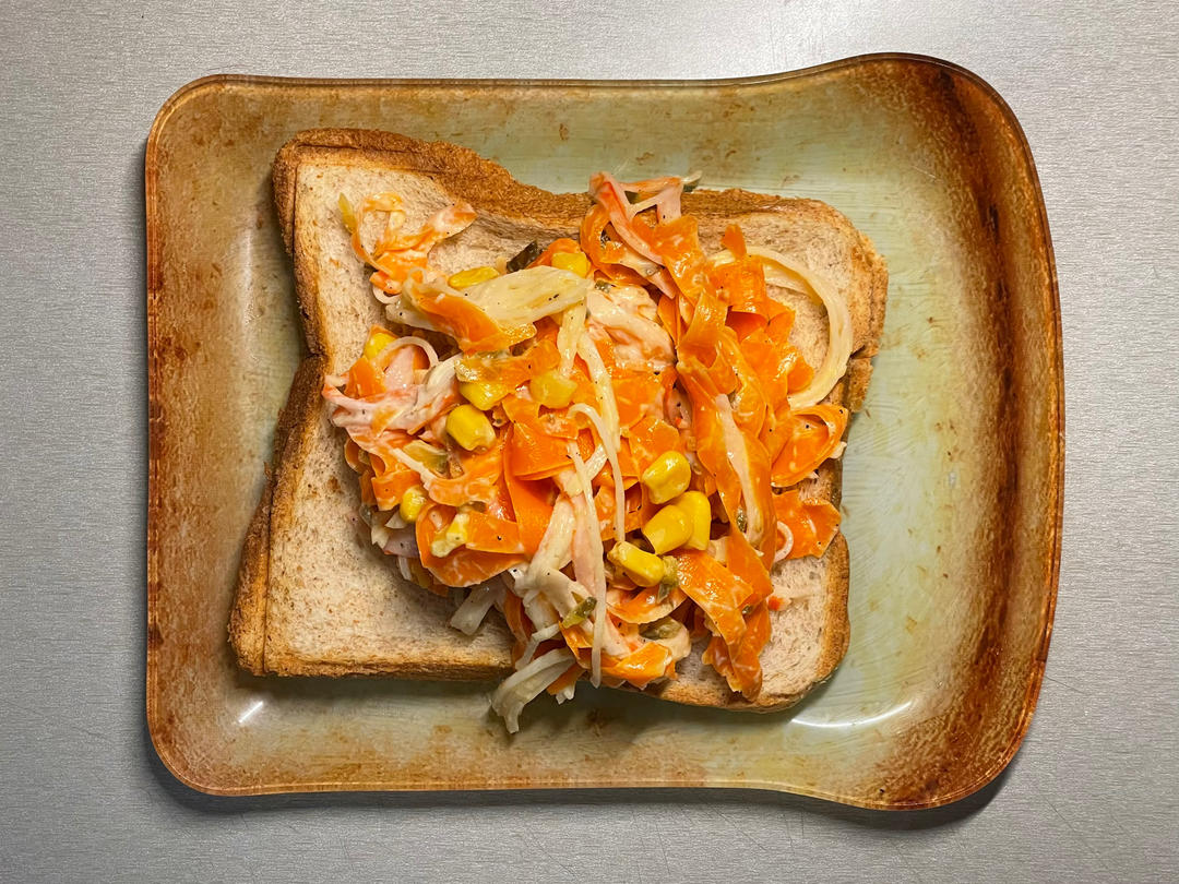 胡萝卜蟹柳丝温沙拉【健康小食】