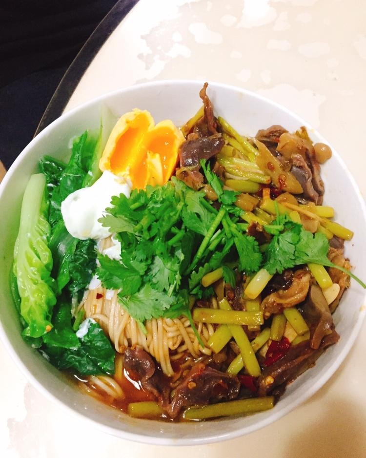 yan-7做的泡椒鸡杂面
