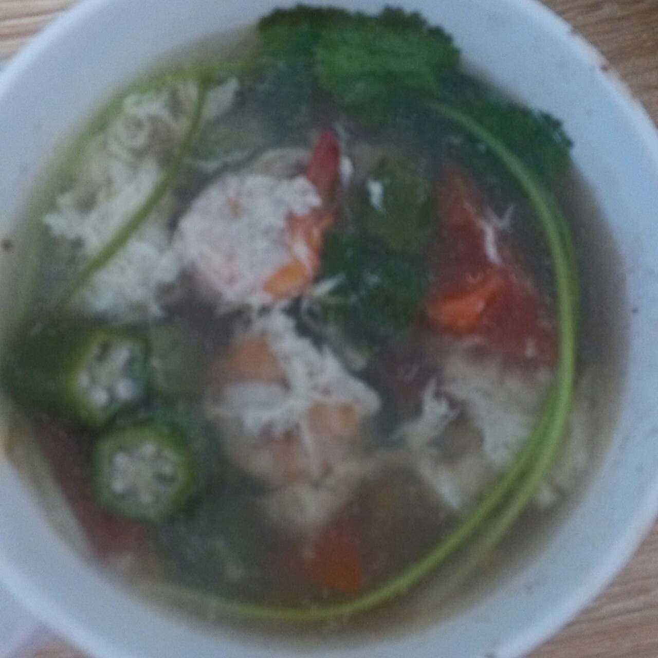 秋葵番茄虾米鸡蛋汤