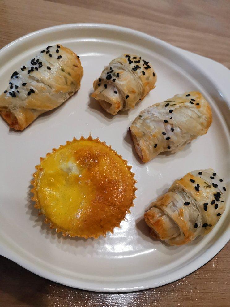 香肠酥皮卷：手抓饼皮还能这样吃，不用和面快速搞定早餐