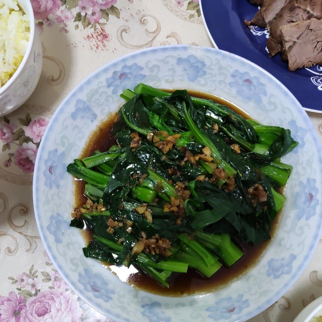 蒜蓉白灼菜心