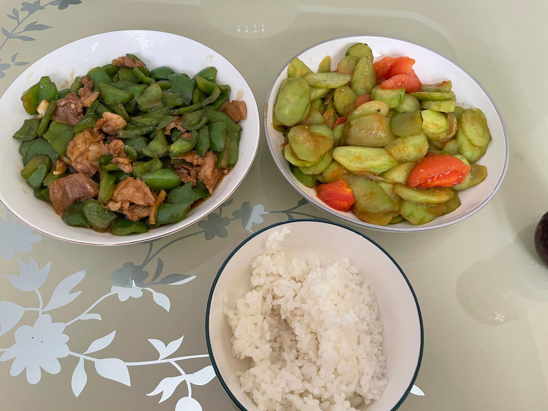 下饭神器👉青椒炒肉