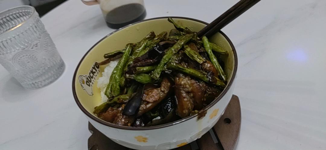 美味可口的豆角烧茄子！原来饭店都是这样做的