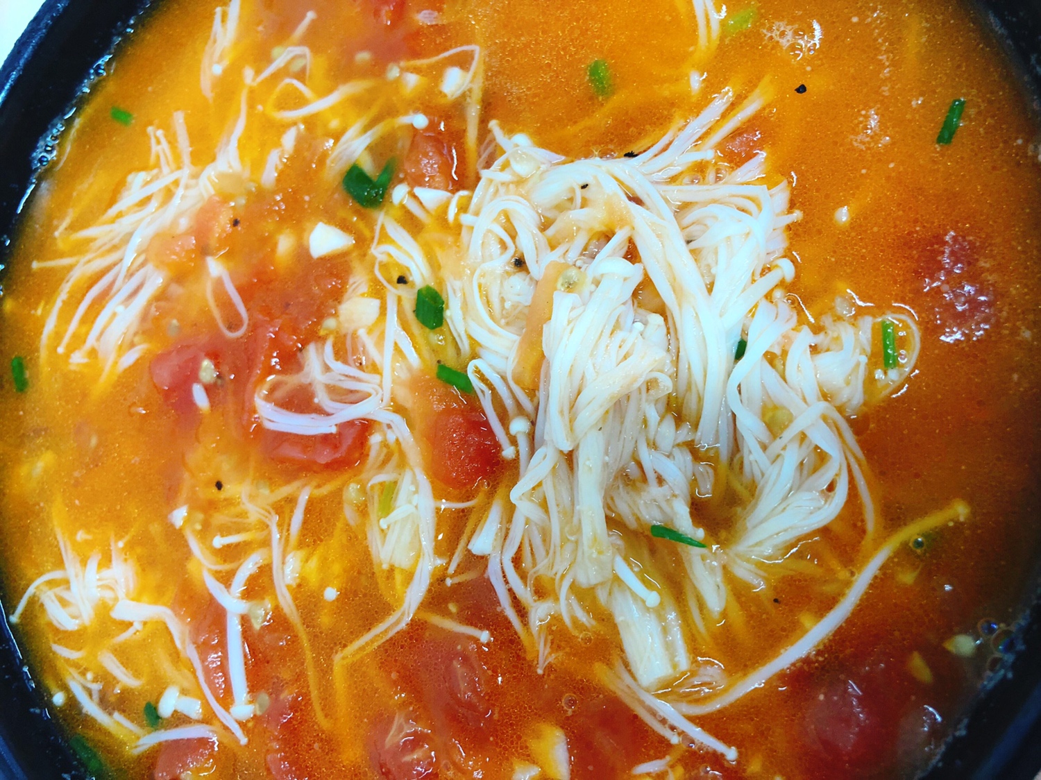 金针菇番茄汤（全素鲜美）的做法
