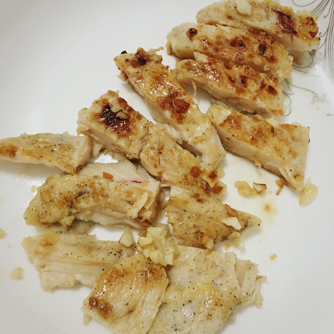 酷炫屌炸天好吃的煎鸡胸肉（香蒜蜂蜜煎鸡胸肉）