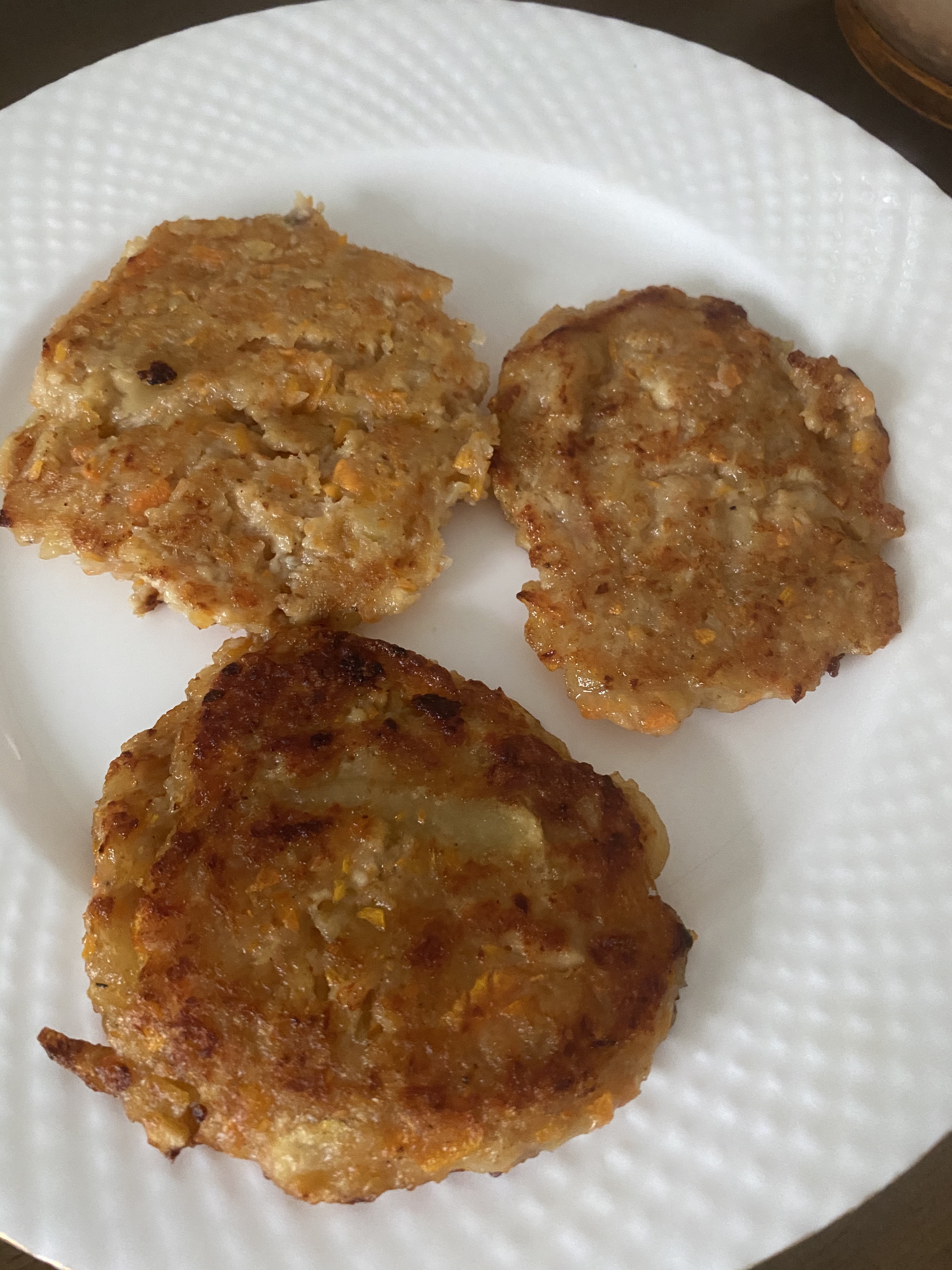 小学生营养快手早餐—鸡肉土豆胡萝卜饼的做法