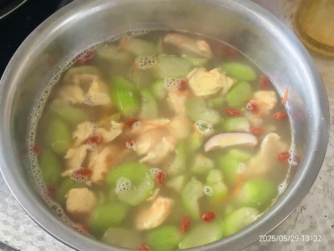 不变色丝瓜汤