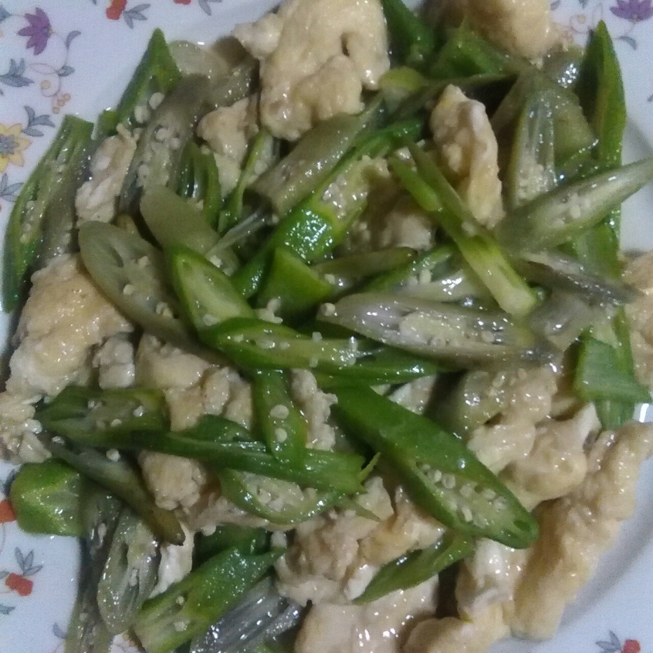 秋葵炒鸡蛋