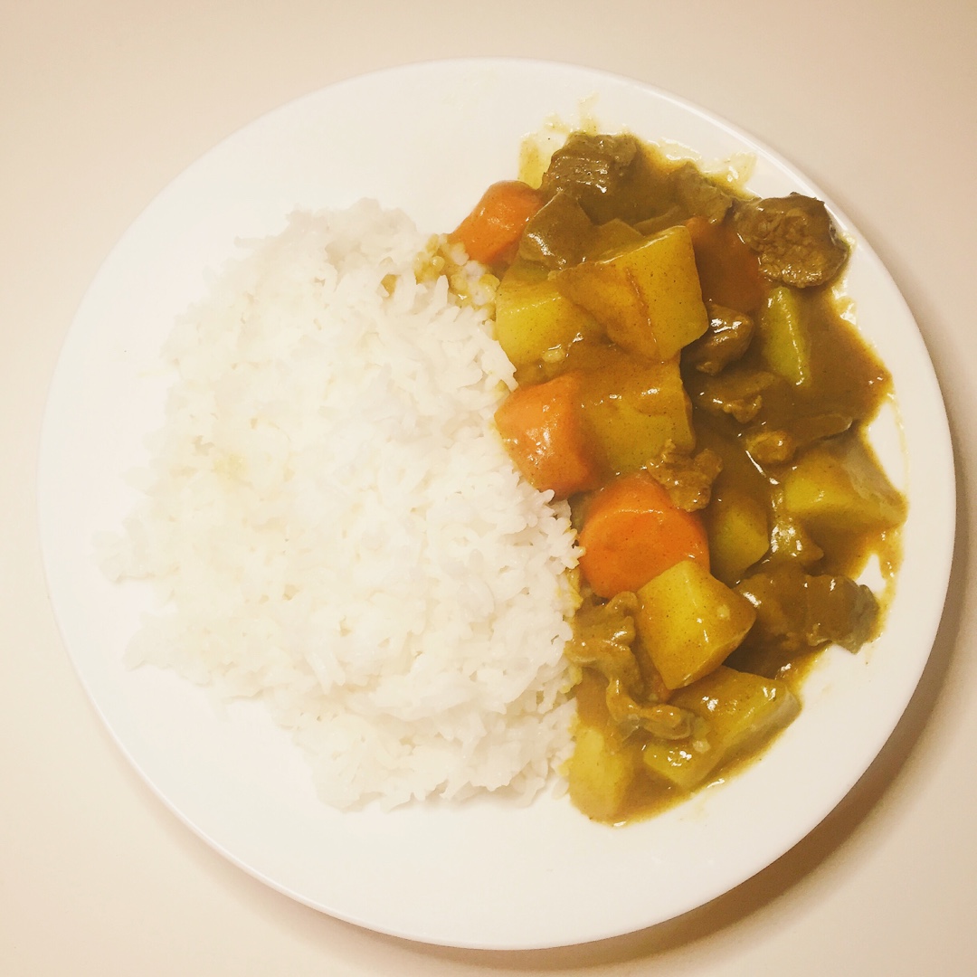 日式咖喱牛肉饭