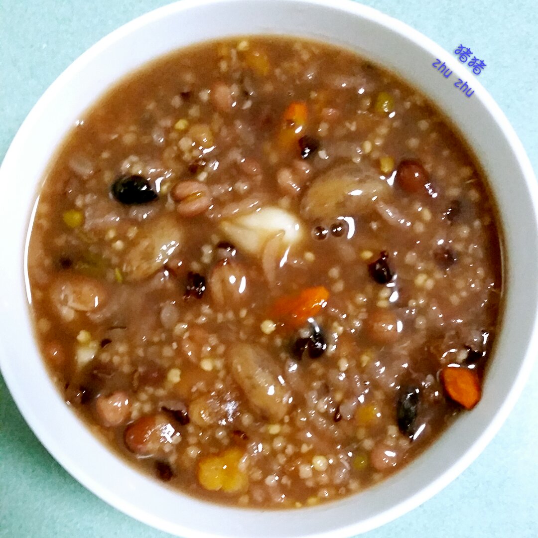 秋日蜜语做的养生杂粮粥