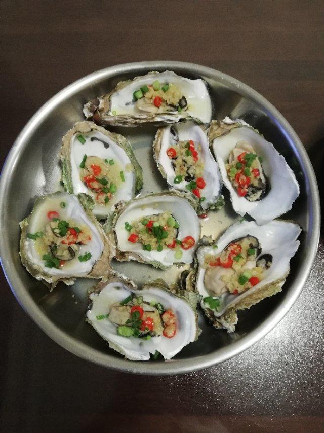 蒜蓉蒸生蚝