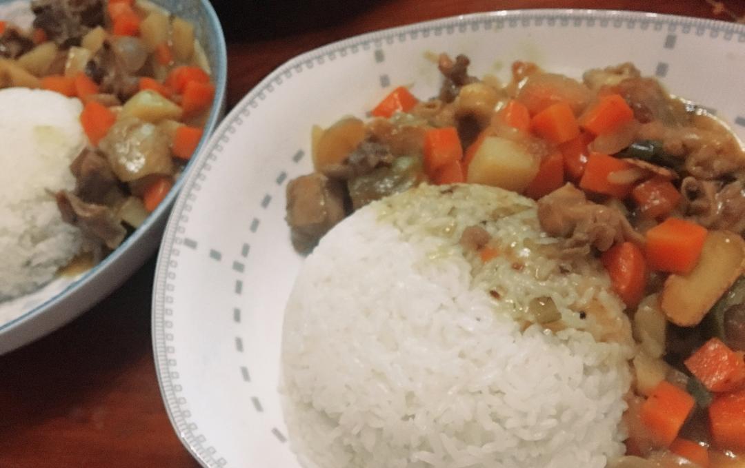 咖喱鸡肉饭