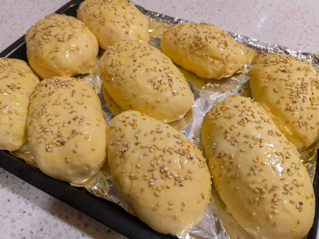 超满足超软肉松小面包