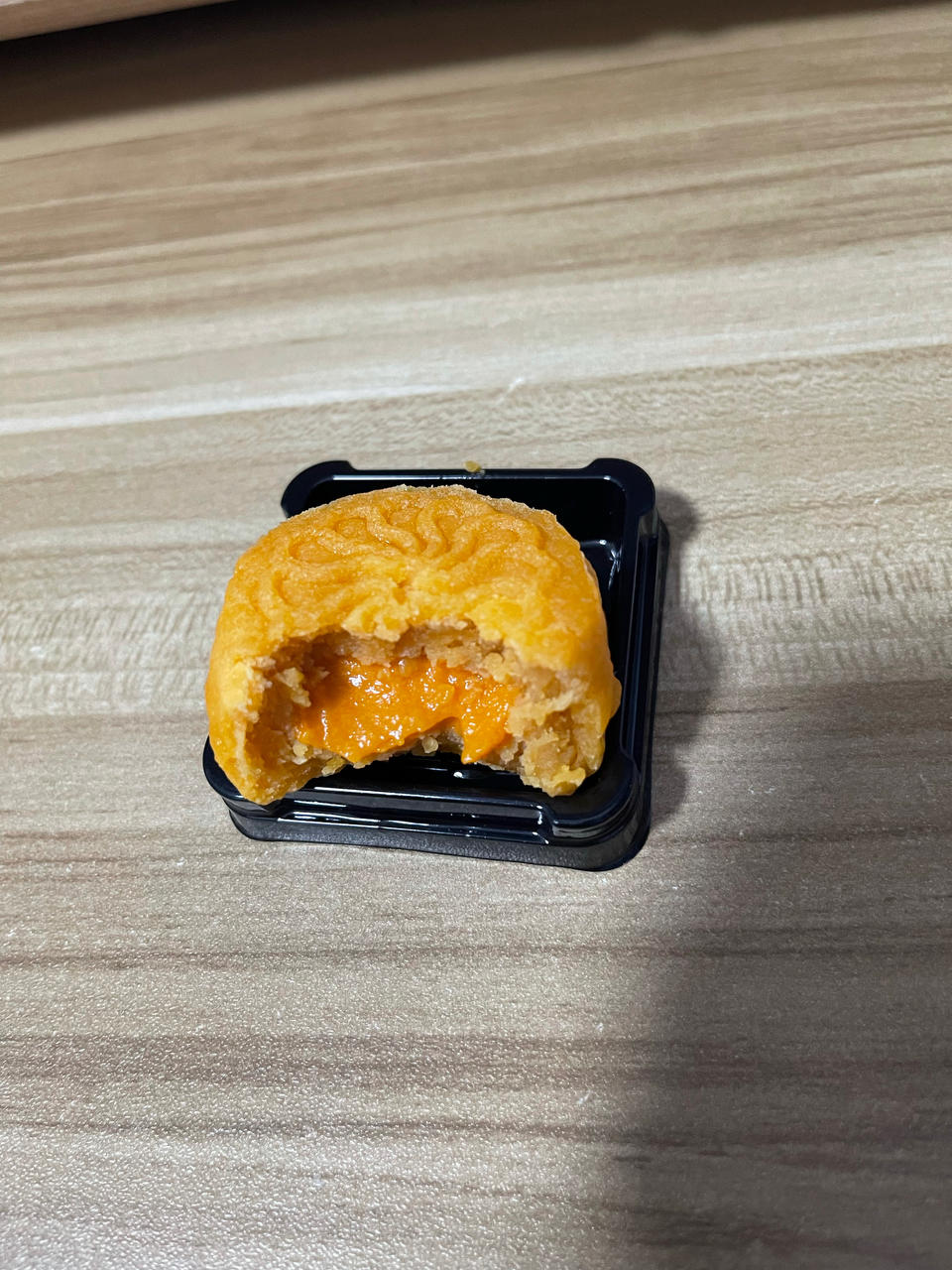 💃奶黄流心月饼——这是可以让你坐稳朋友圈厨霸位置的月饼🥮，没人点赞算我输👎