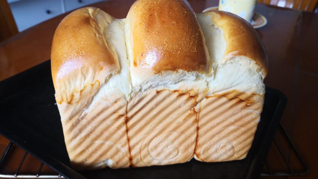 只需一次发酵的超软吐司（附面包机揉手套膜攻略）