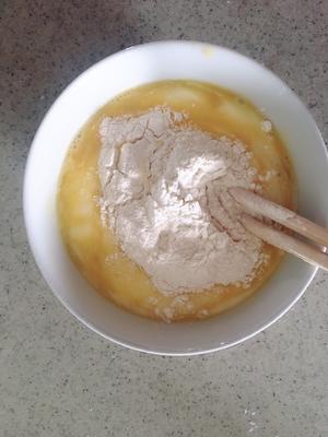 酸奶鸡蛋饼（减脂零食）的做法 步骤2
