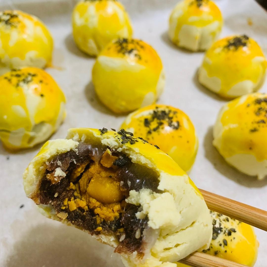 《Tinrry+》菠萝蛋黄酥（超快手、免揉、不用开酥）