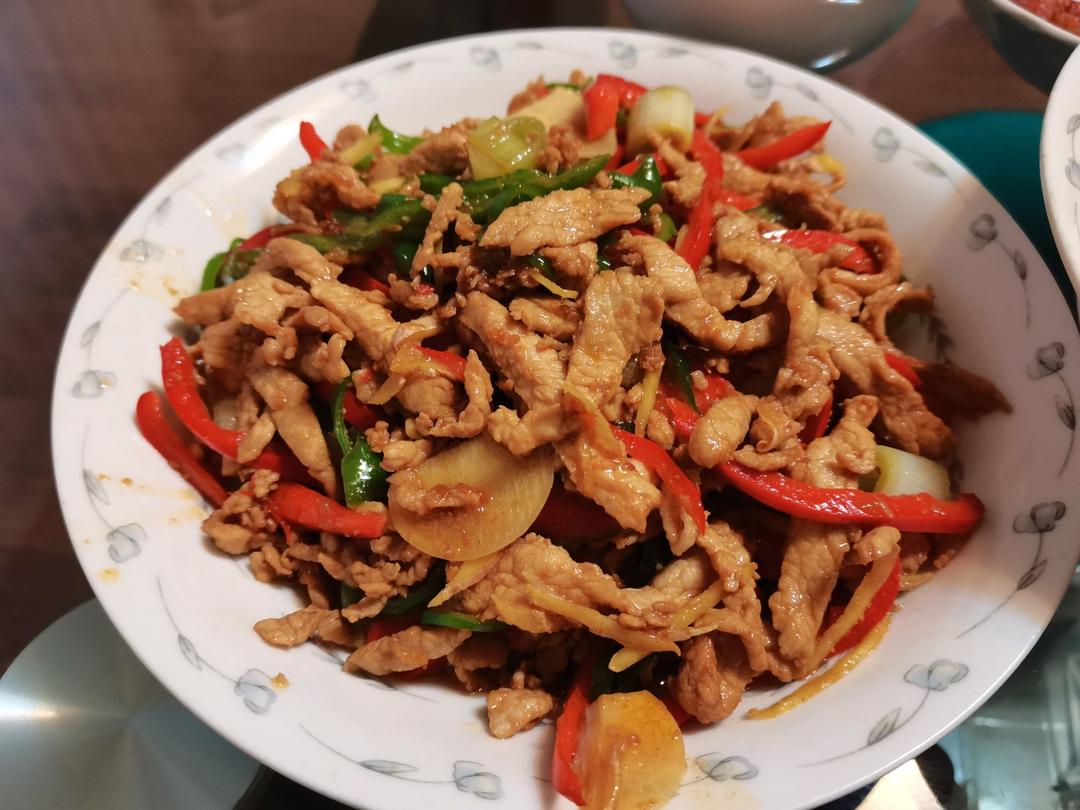 厨师长教你：“青椒肉丝”的正宗做法，色香味俱全