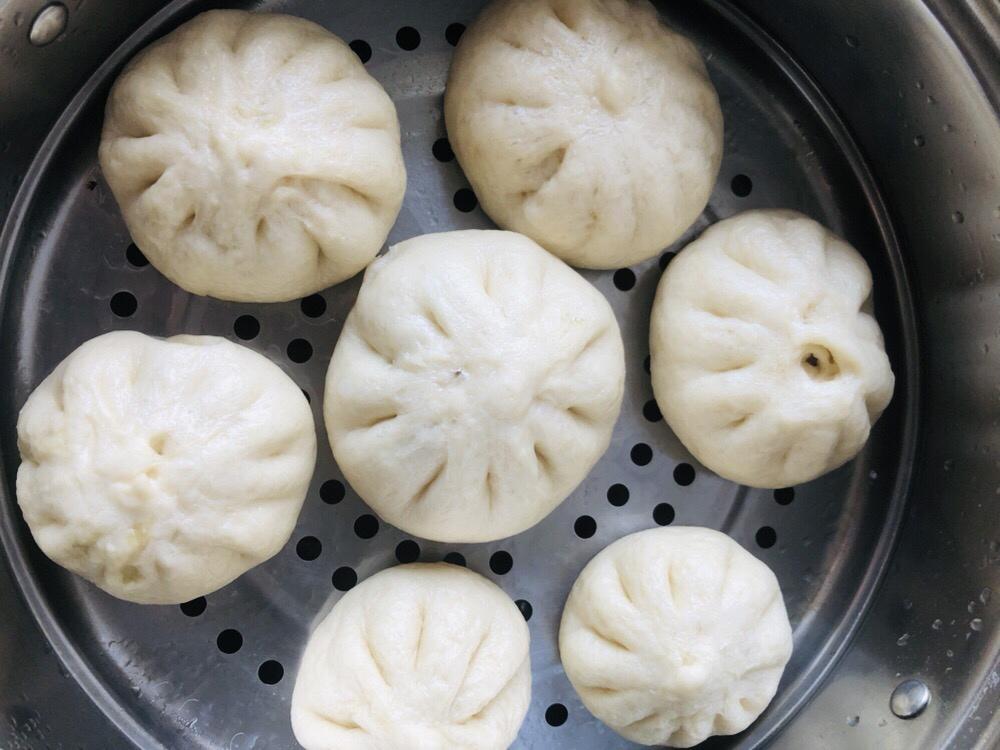 生肉包子