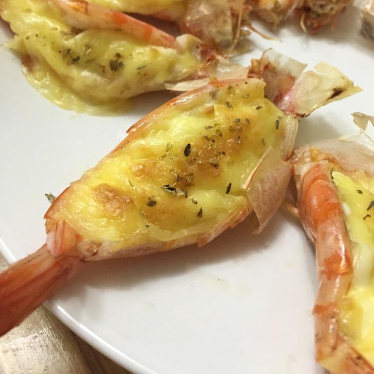 芝士沙拉酱焗大虾的做法