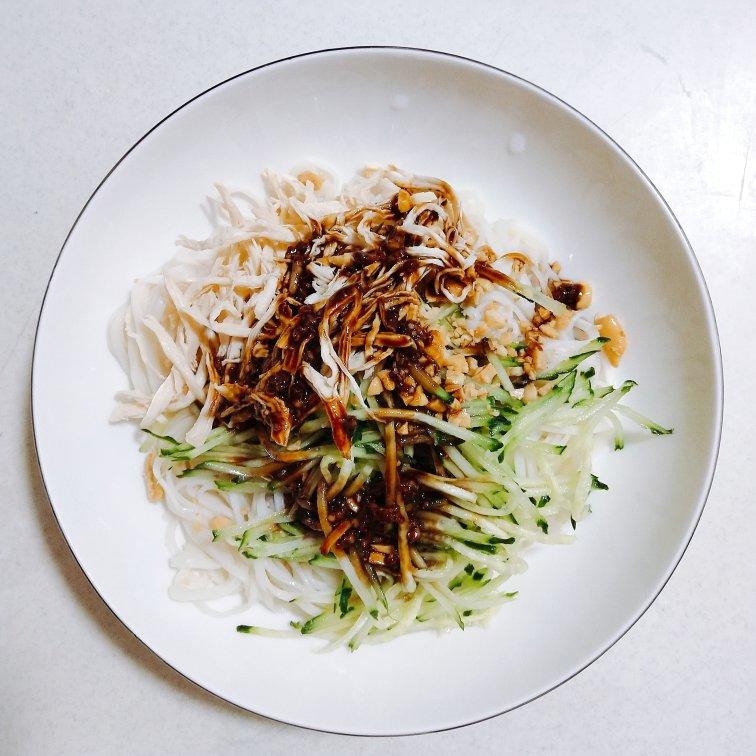 鸡丝凉面